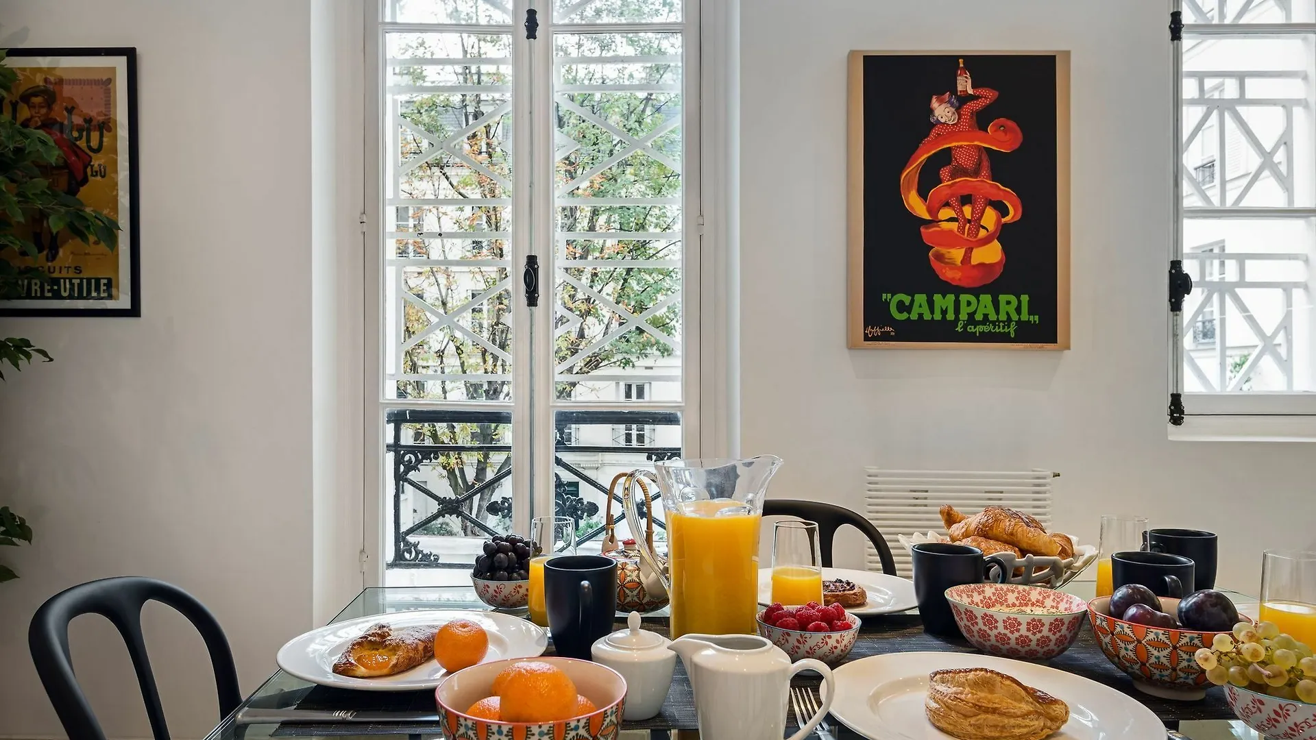 Rue Honore Chevalier - Two Bedroom Apartment Parijs